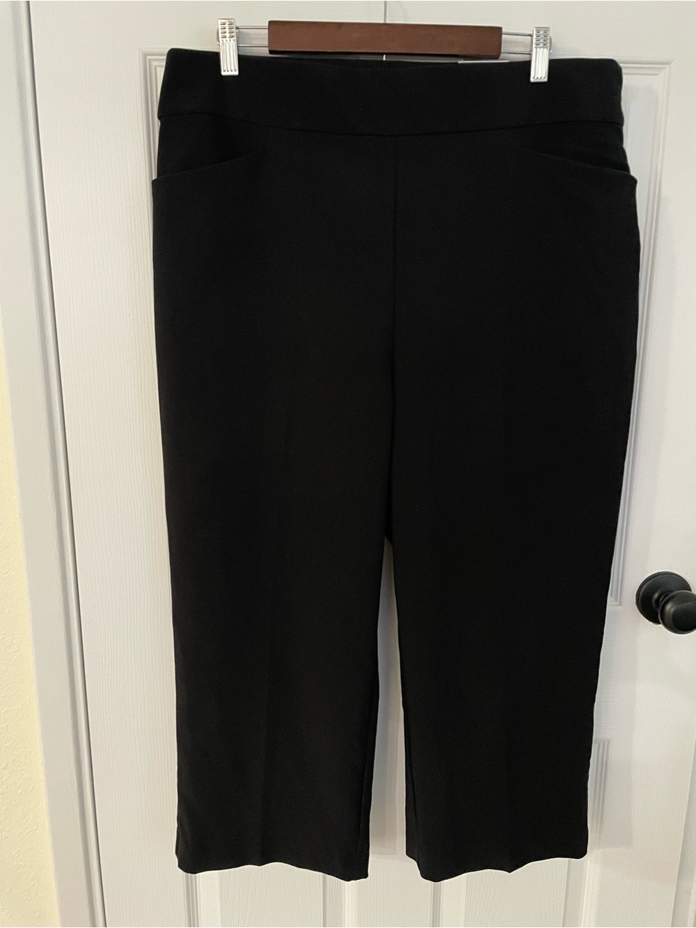 Torrid Black Wide Leg Crop Trousers Workwear Casual Size 14 NWT